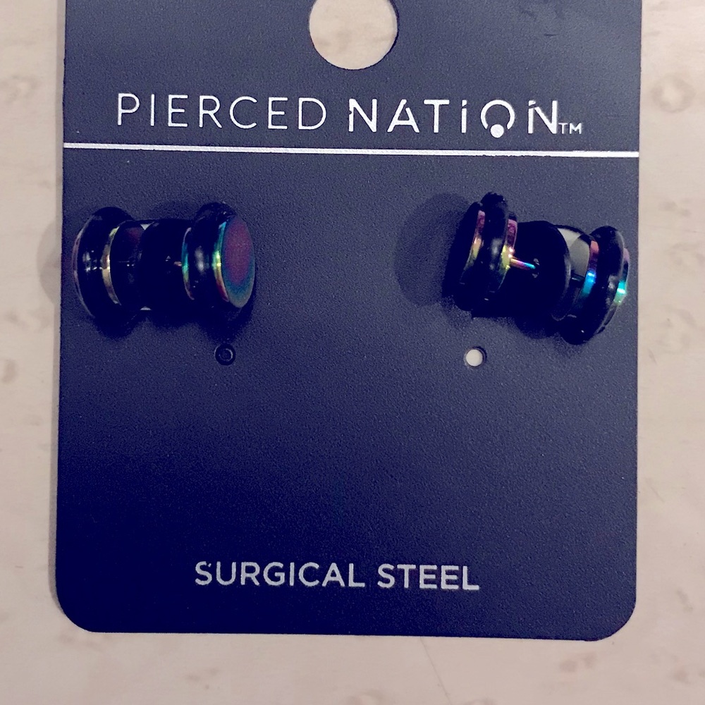 Faux plugs